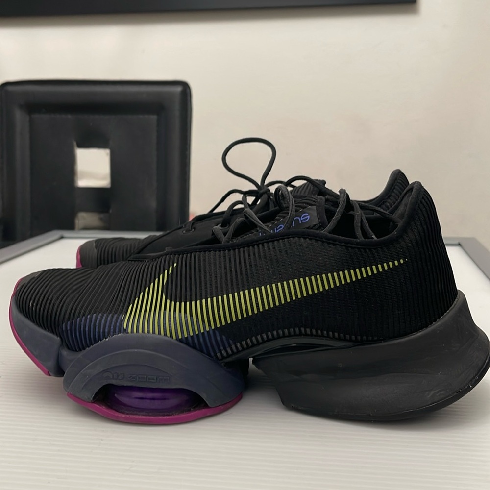NIKE AIR ZOOM SUPERPPEP 2 RUNNING SNEAKERS WOMENS SIZE 9.5